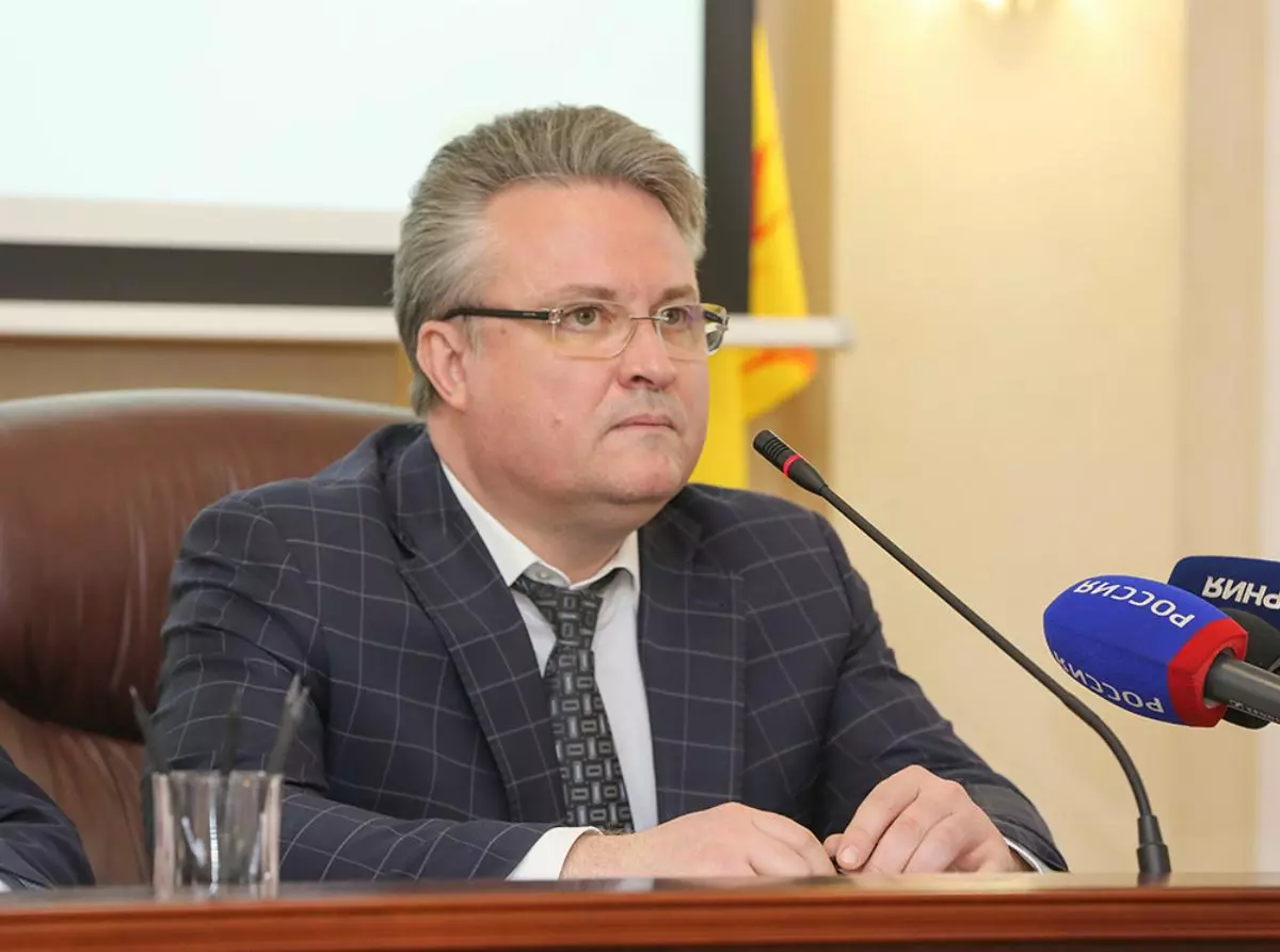 Мэр Воронежа заслушал доклад о работе с безнадзорными животными Мэр Воронежа заслушал доклад о работе с безнадзорными животными