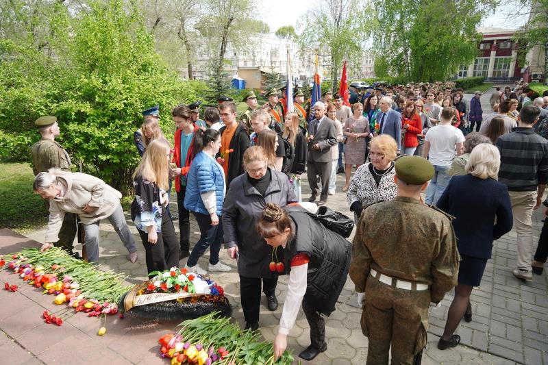 В ВГУ почтили память героев к 78-й годовщине Победы в Великой Отечественной войне