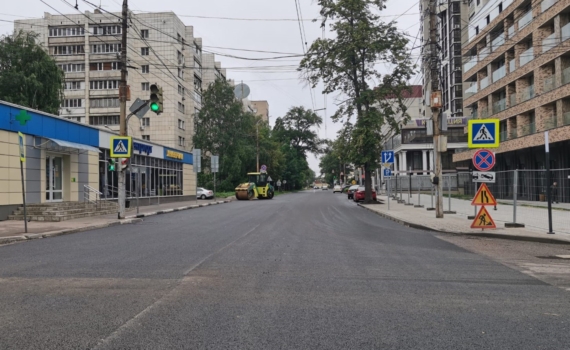 В Воронеже идёт ремонт дорожного покрытия магистральных улиц и начинаются работы на улицах частного сектора