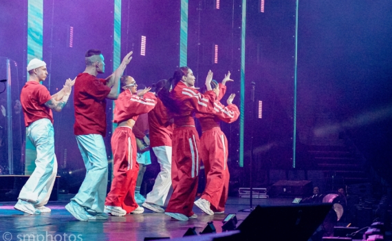 Буланова сообщила об уходе своего самого звездного танцора: Берегуля проработал у нее четверть века — хейтеры его разоблачили