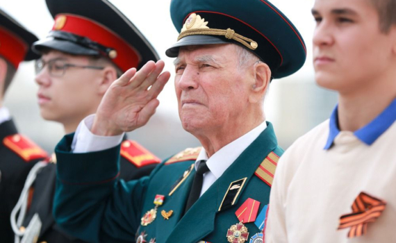 Мэр Воронежа поздравил легендарного ветерана Николая Николаевича Борисова со 101-летием