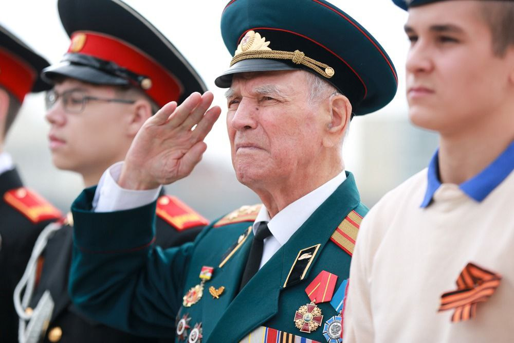 Мэр Воронежа поздравил легендарного ветерана Николая Николаевича Борисова со 101-летием ТГ/Сергей Петрин