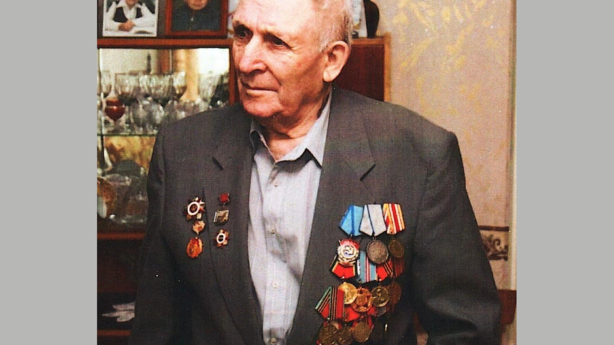 Мэр Воронежа поздравил почётного гражданина города Дмитрия Рягузова с 98-летием ТГ/Сергей Петрин